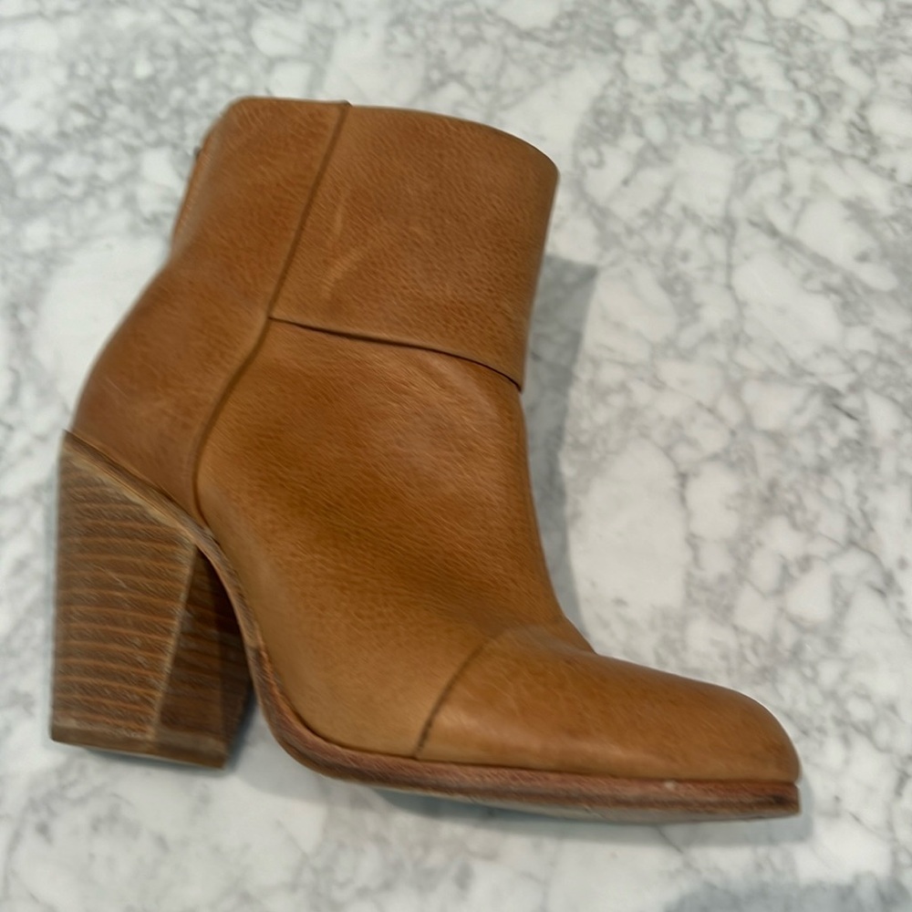 rag & bone  Camel Leather  Newbury Boots.  7.5